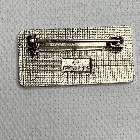 North Peak Ski Resort Logo Metal Pin Lapel Skiing Red White - Picture 2 of 2